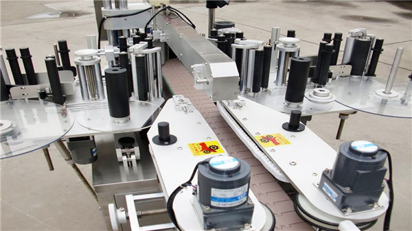 Aurrealdeko eta atzeko aldeetako botila automatikoen ontziak Etiketa Makina Fabrikatzailea